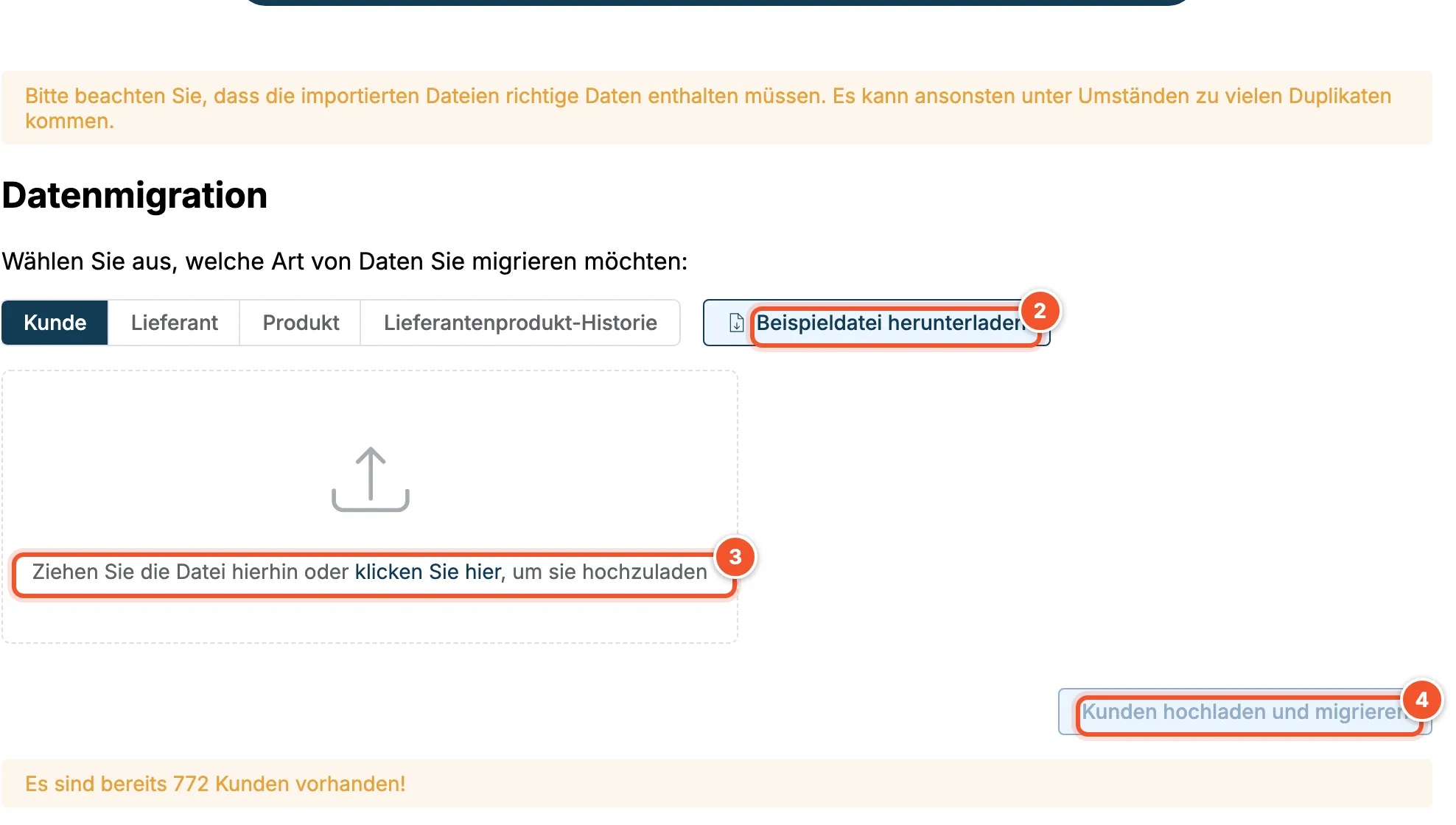 Datenmigration für Kunden mit Beispieldatei, Upload-Bereich und Button Kunden hochladen und migrieren
